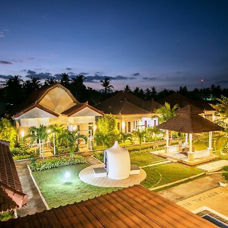 Tropical Hideaways Resort Гили Мено Екстериор снимка
