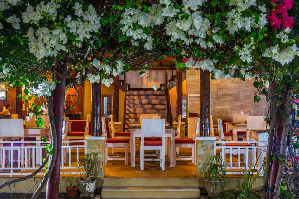 Tropical Hideaways Resort Гили Мено Екстериор снимка