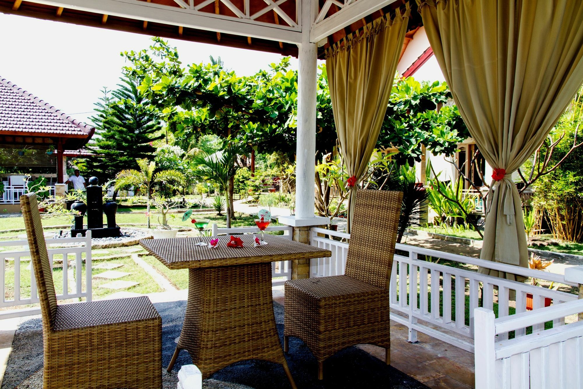Tropical Hideaways Resort Гили Мено Екстериор снимка