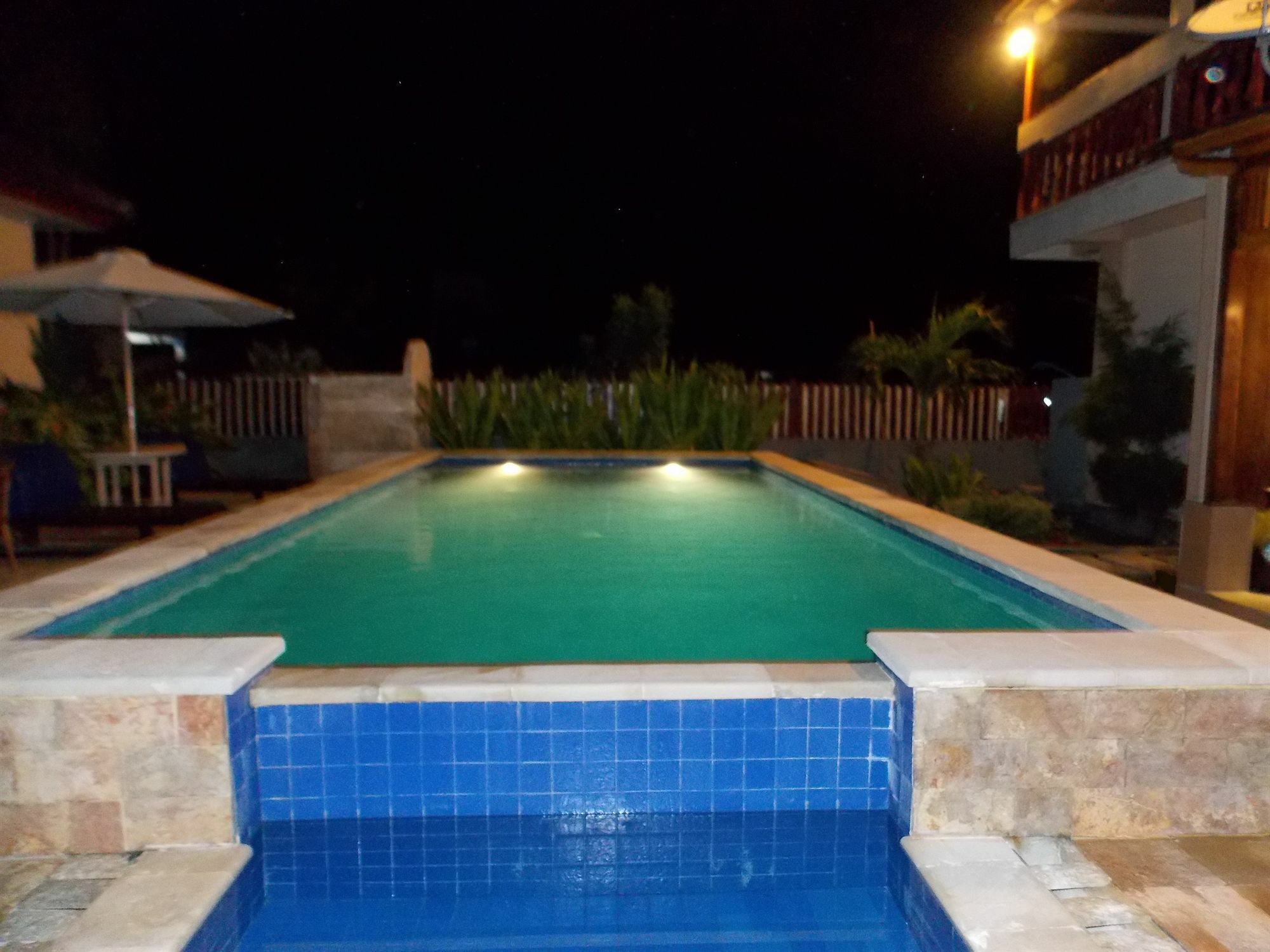 Tropical Hideaways Resort Гили Мено Екстериор снимка